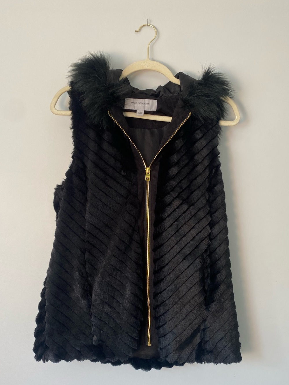 Marc New York Andrew Marc Black Faux Fur Hooded Zip Vest Size Medium